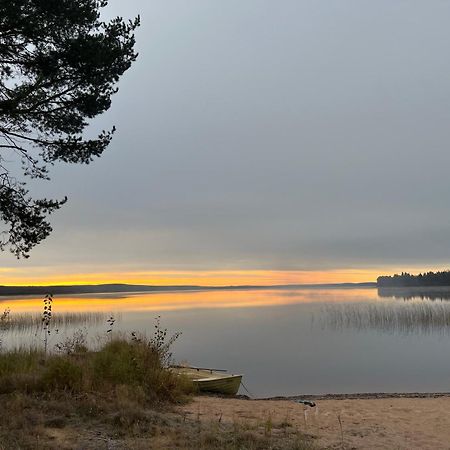 Ahosen Lomamoekit Villa Vikajärvi Buitenkant foto